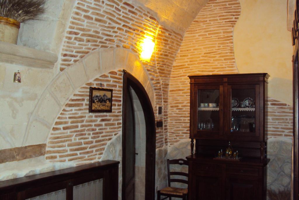 Domusfrumenti Oria  Zimmer foto